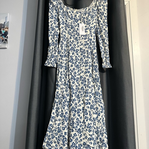 Reformation Sigmund dress - Picture 2 of 5